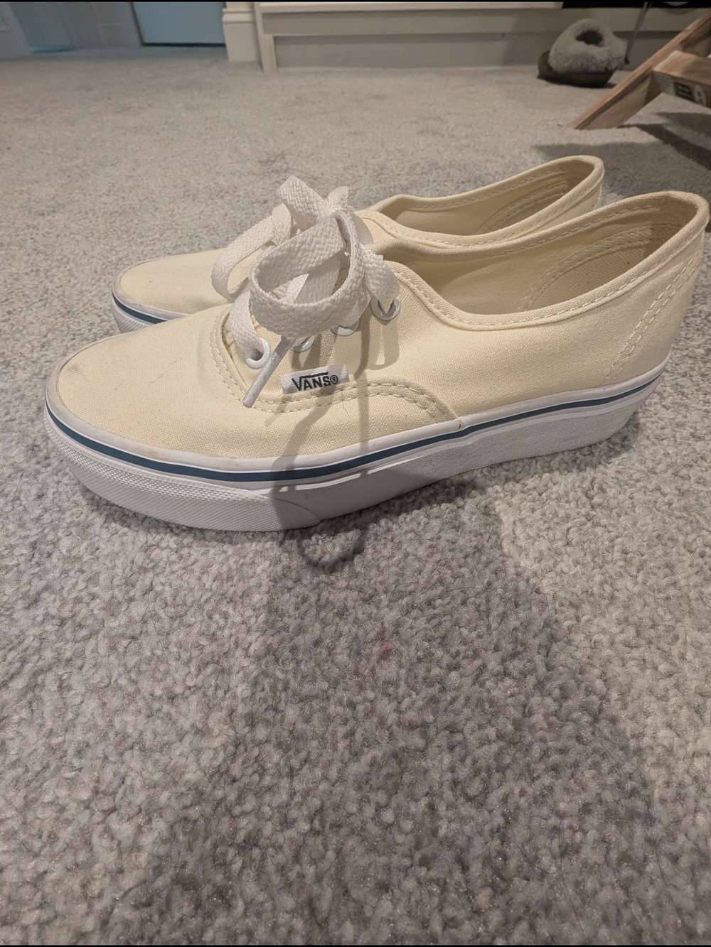 Vans Cream Low-Top Platform Canvas Sneakers with Blue Stripe